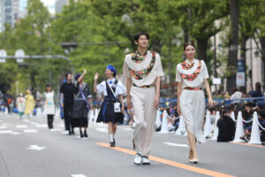 【写真130枚超】「御堂筋ランウェイ2025」大阪・関西万博パビリオンユニフォームずらり！ミャクミャクも登場58