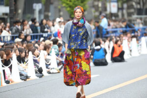 【写真130枚超】「御堂筋ランウェイ2025」大阪・関西万博パビリオンユニフォームずらり！ミャクミャクも登場70