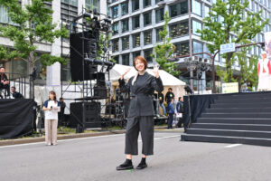 【写真130枚超】「御堂筋ランウェイ2025」大阪・関西万博パビリオンユニフォームずらり！ミャクミャクも登場80