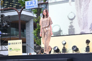 【写真130枚超】「御堂筋ランウェイ2025」大阪・関西万博パビリオンユニフォームずらり！ミャクミャクも登場118