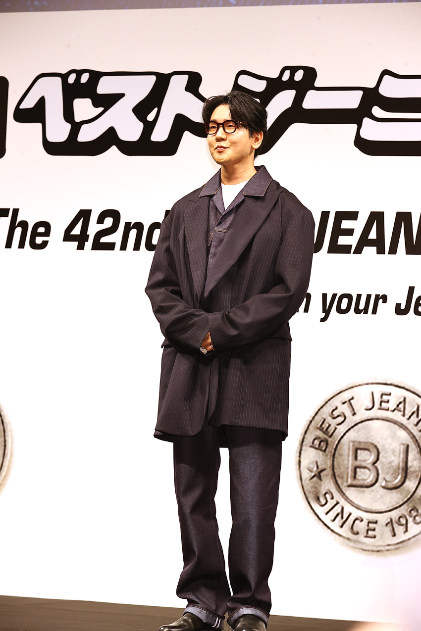 花江夏樹ベストジーニスト2025で特別貢献賞!「好きなジーンズをはいて収録」1