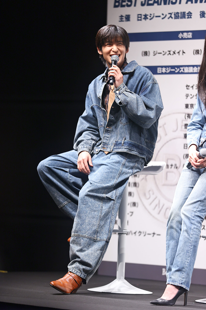 目黒蓮「ベストジーニスト2025」授賞式で気遣いあふれる!「ダボッとした」ジーンズ選んだ理由?3