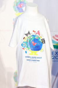 トゥンクトゥンクとキティちゃんが握手で盛り上げ!コラボ商品7点お披露目7