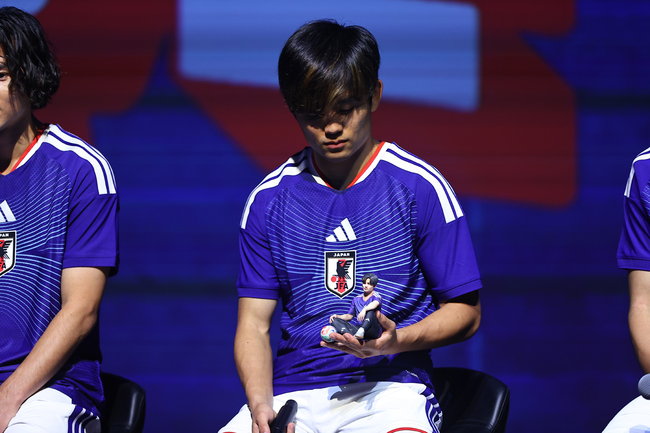 久保建英選手“ミニタケ”本人を「超えてきてる」と笑顔!「サッカー日本代表 2026」キャンペーン発表会登場5