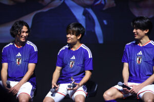 久保建英選手“ミニタケ”本人を「超えてきてる」と笑顔!「サッカー日本代表 2026」キャンペーン発表会登場6