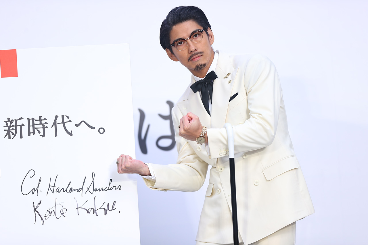 賀来賢人ハロウィンじゃないのに六本木にカーネル・サンダース衣装で登場!スピーチも7