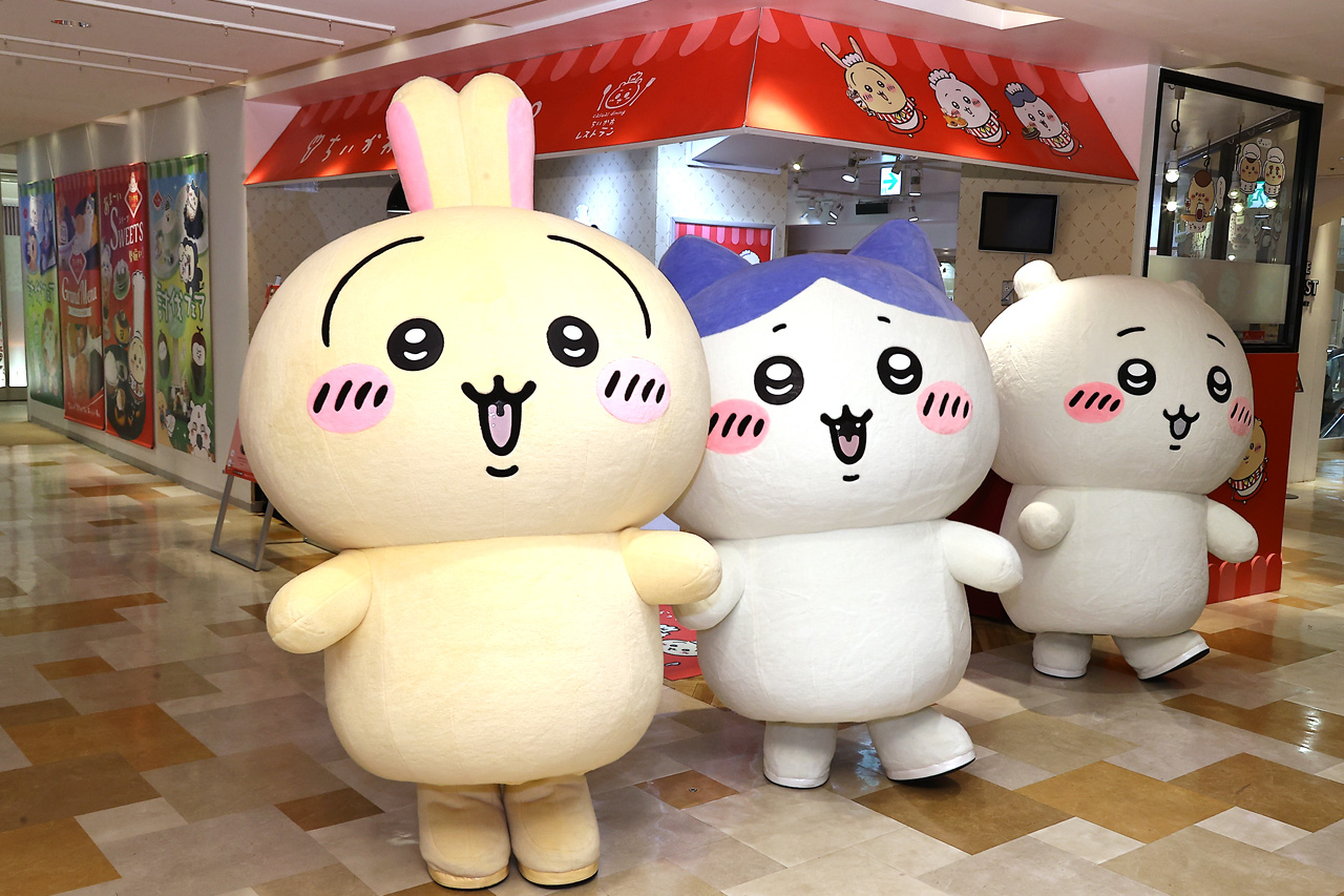 『ちいかわレストラン』“討伐フェア”新メニュー11点公開!「あ・く・む」のカラフルドリアなど17