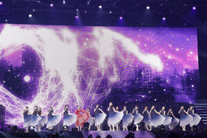 久保史緒里「最高の9年間でした!」叫ぶ!卒業コンサートで松本潤、有村架純ナレーション8