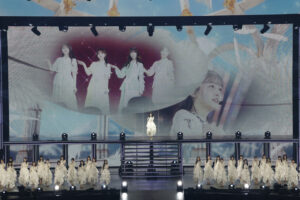 久保史緒里「最高の9年間でした!」叫ぶ!卒業コンサートで松本潤、有村架純ナレーション16