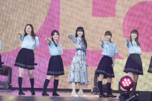 久保史緒里「最高の9年間でした!」叫ぶ!卒業コンサートで松本潤、有村架純ナレーション17