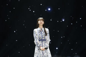 久保史緒里「最高の9年間でした!」叫ぶ!卒業コンサートで松本潤、有村架純ナレーション20