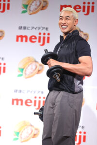 関口メンディー、みちょぱ筋トレ前のチョコレート食べた効果とケアの重要性学ぶ6