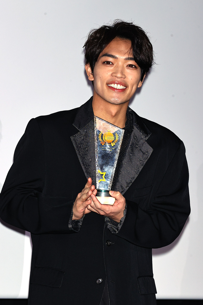 timelesz・原嘉孝『初恋芸人』プレミア試写会で見せた細やかな気遣い!隅にいたのに正面写真な理由?【プチコラム】3