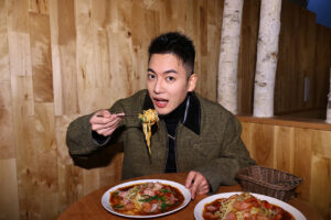 三山凌輝「Life Community “GOMASU”」発足で親父のあんかけパスタ吉祥寺店オープン！実父も厨房に8