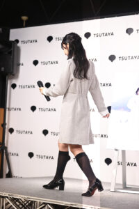 鈴原希実 北海道は「第二の故郷」!カレンダー撮影裏話や来年克服したいのは“お化け”15