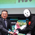 雨穴氏キレッキレダンスに15分以上滔々スピーチ！『Billboard JAPAN Book Charts』授賞式