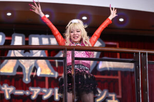 島崎遥香、チョコプラ、内田真礼ら20人映画『アバター』ファイヤーカーペット闊歩1