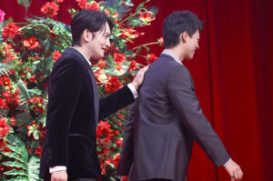 竹内涼真 町田啓太と信頼のハグ！『10DANCE』撮影前にした絶望や楽しかった部分とは？15