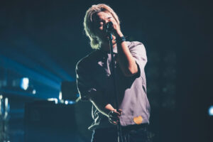 「UVERworld VS シリーズ　UVERworld vs SEKAI NO OWARI」日本武道館で1万2000人熱狂2