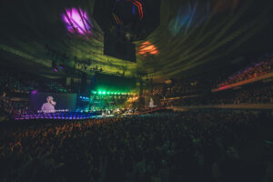 「UVERworld VS シリーズ　UVERworld vs SEKAI NO OWARI」日本武道館で1万2000人熱狂4