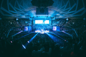 「UVERworld VS シリーズ　UVERworld vs SEKAI NO OWARI」日本武道館で1万2000人熱狂6