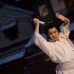 長尾謙杜 白装束で華麗に大刀振り上げ瞬間＆北村一輝と必死形相！『木挽町のあだ討ち』場面写