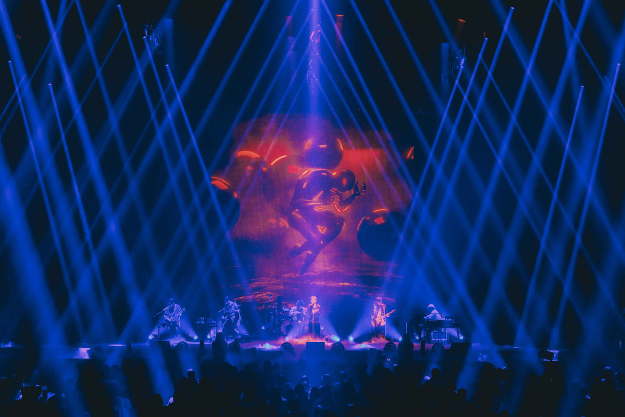 ポルノグラフィティ大晦日カウントダウンライヴ『みなとみらいロマンスポルノ'25 ~THE OVEЯ~』開催2