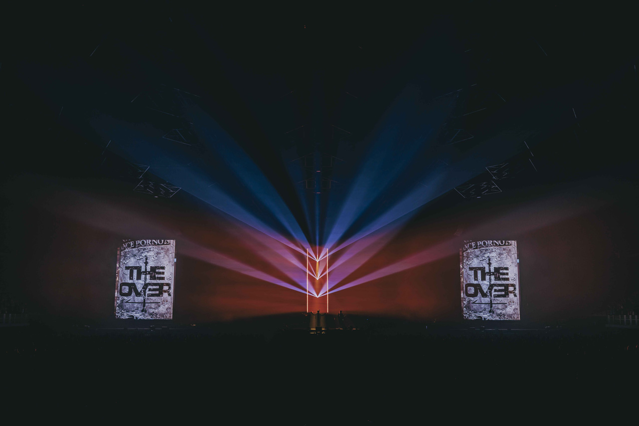 ポルノグラフィティ大晦日カウントダウンライヴ『みなとみらいロマンスポルノ'25 ~THE OVEЯ~』開催5