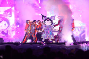 USJ 2026年突入瞬間4000発花火で真昼のような明るさ！クロミ＆マイメロディ艶やか和装パフォーマンス8