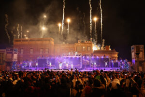 USJ 2026年突入瞬間4000発花火で真昼のような明るさ！クロミ＆マイメロディ艶やか和装パフォーマンス10