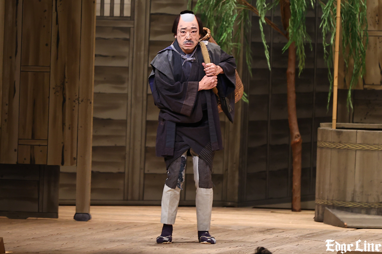 粗暴な“熊五郎”片岡愛之助とおどおどした“久六”市川中車のコミカル掛け合い「らくだ」笑いで満ちる2