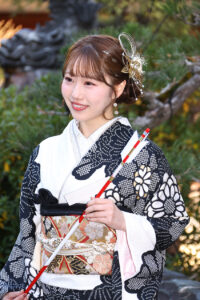 NMB48・板垣心和、中川朋香、西由真、福野杏実、福原琴美 成人式で艶やか振袖19