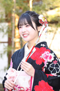 NMB48・芳賀礼 普段との“ギャップ”成人式艶やか振袖！感謝したい人とは？6