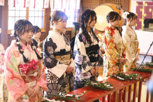 NMB48・板垣心和、中川朋香、西由真、福野杏実、福原琴美 成人式で艶やか振袖7