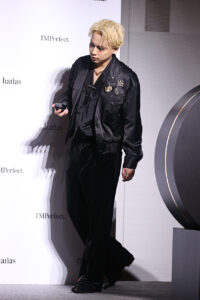 IMP.「HARIAS薬用クッションファンデーション」CMキャラ続投！佐藤新にメンバー総ツッコミ8