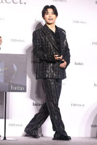 IMP.「HARIAS薬用クッションファンデーション」CMキャラ続投！佐藤新にメンバー総ツッコミ9