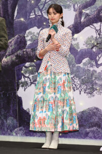 齋藤飛鳥アニメ『クスノキの番人』で初声優！伊藤智彦監督称賛に“警戒”や大沢たかおからイジられる2