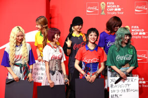 XG宇宙人とサッカーW杯観戦！？HARVEYのアピールにMAYA「『XG』っぽい回答（笑）」16