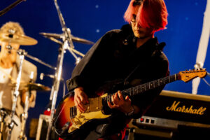 ［Alexandros］歌舞伎町約4000人前にサプライズ生演奏！ 「機動戦士ガンダム 閃光のハサウェイ」イベ5