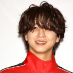 寺西拓人『迷宮のしおり』“架神傑”レッドジャージで登壇！髪型も自分で解説