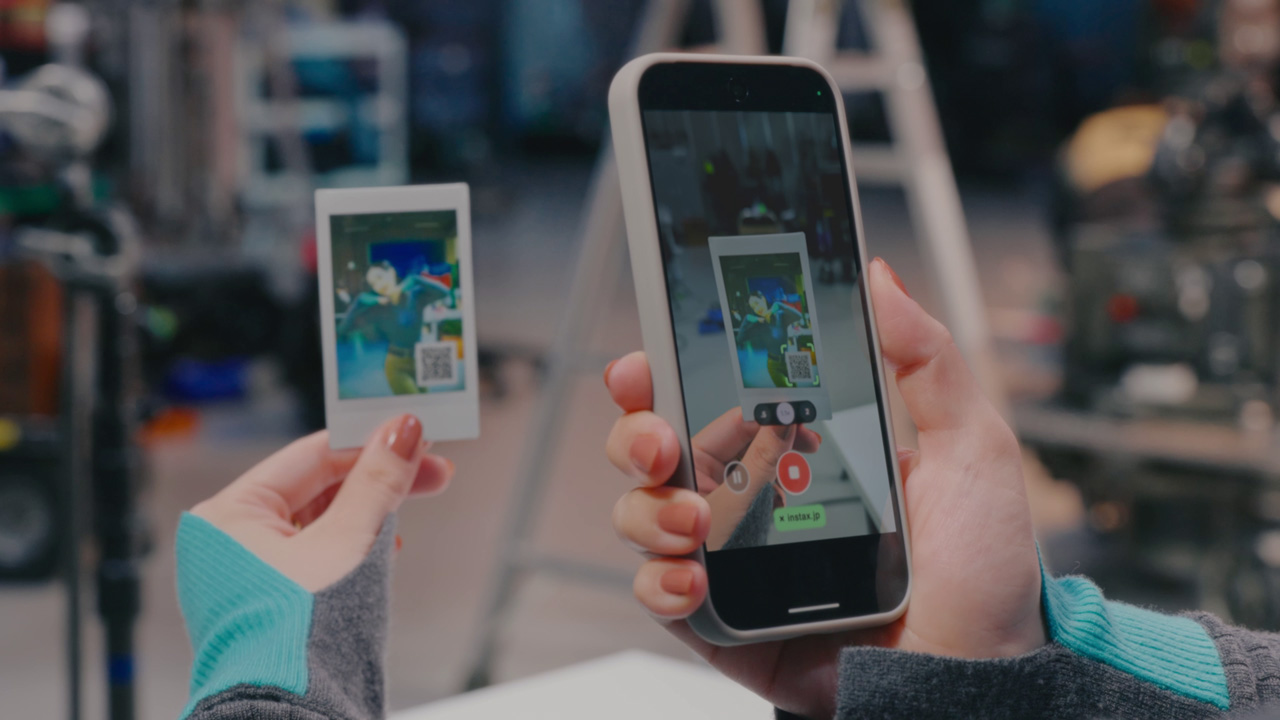 横浜流星 広瀬すず「いいねぇ」「素敵」と声をかけて乗せる!instax mini Evo Cinemaアピール1