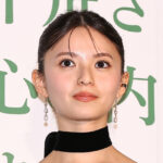 齋藤飛鳥『クスノキの番人』裏話続々で直筆文字シーンも！天海祐希に「しょうもない」！？