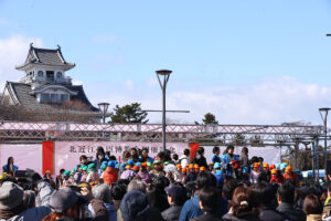 井上和『豊臣兄弟！』縁の地・長浜『長浜招福祭』で坂井真紀、池田鉄洋ら＆地元園児と福豆まき15