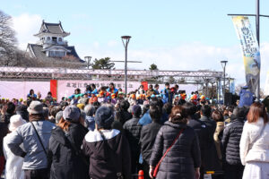 井上和『豊臣兄弟！』縁の地・長浜『長浜招福祭』で坂井真紀、池田鉄洋ら＆地元園児と福豆まき16