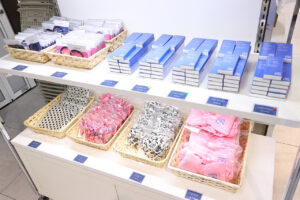 「リカちゃんのON/OFF展」開催!「現実を生きるリカちゃん」コラボで細部作り込みジオラマ30セットも5