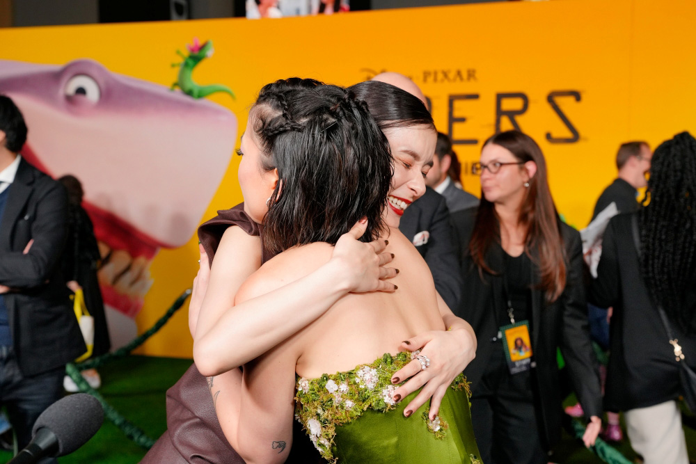 芳根京子 米ロサンゼルス劇場で『私がビーバーになる時』ワールドプレミア!感極まり涙4