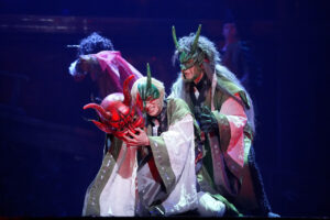 「ミュージカル『刀剣乱舞』 髭切 単騎出陣 ～夢幻泡影～」ゲネプロ！髭切役三浦宏規生演奏のなか変幻自在1