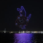 ミャクミャク、トゥンクトゥンク横浜・みなとみらいの夜空に！6000人が見守る