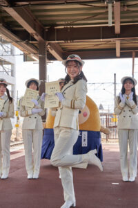 22/7 山形・JR天童駅で『一日駅長就任式』に！メンバー7人でファンお出迎えや特別放送も15