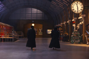 桜田ひより、吉川愛ハリー・ポッター9と3/4番線にスタイリッシュ登場！『ホグワーツからの招待状』OP12